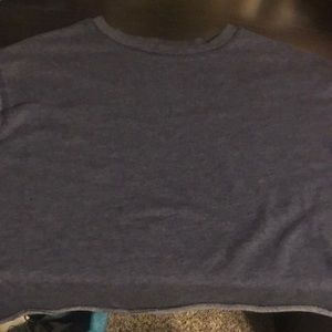 I’m selling a long shirt with long sleeves.